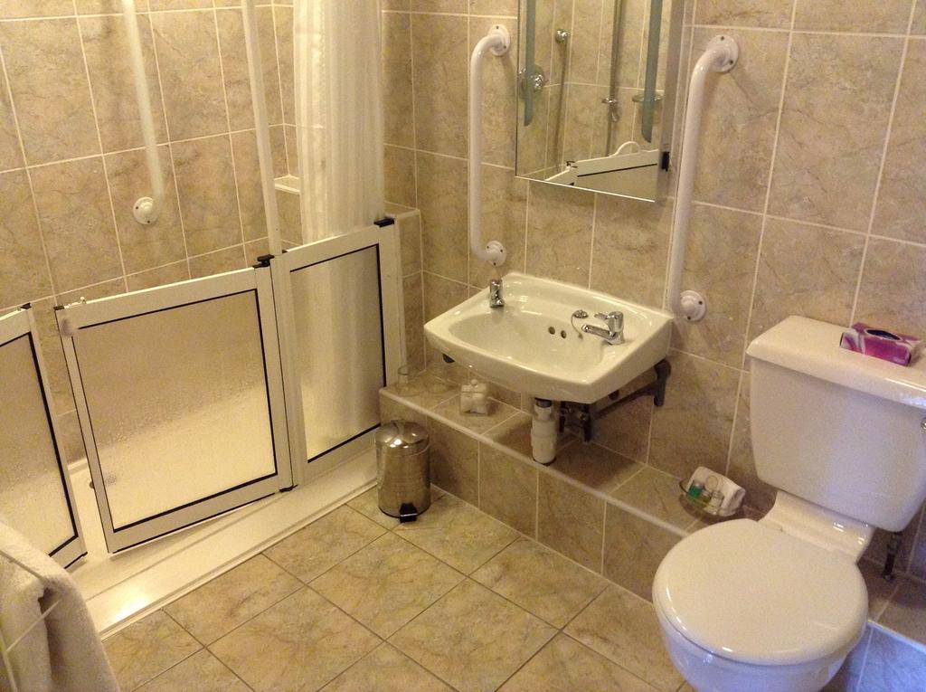 אינברנס Moray Park Guest House חדר תמונה